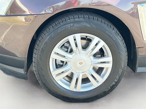 Used 2015 Cadillac SRX Luxury w/ Driver Awareness Package image 30