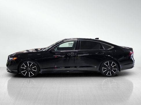 Used 2024 Honda Accord Touring image 4