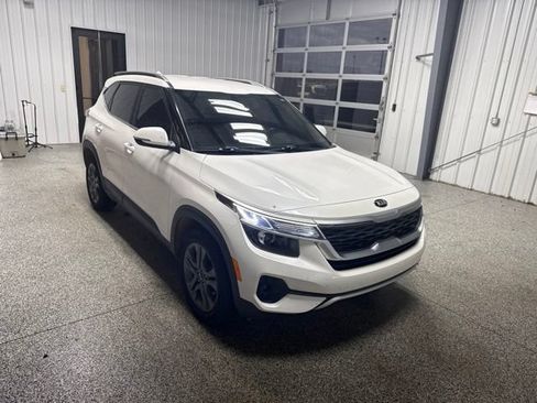 Used 2021 Kia Seltos S FWD image 14