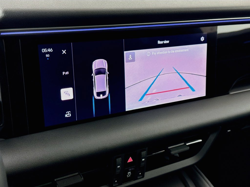 Certified 2025 Porsche Macan Electric RWD image 19