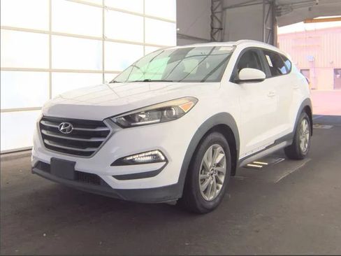 Used 2017 Hyundai Tucson SE w/ SE Popular Package 02 FWD image 1