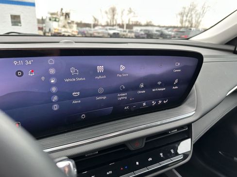 Used 2025 Buick Envision Preferred image 29