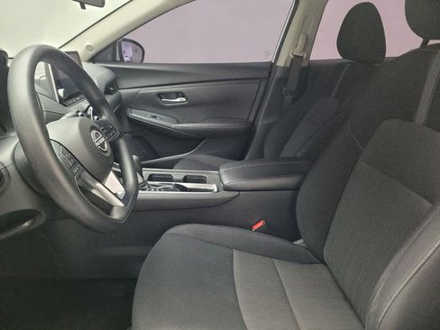 Used 2024 Nissan Sentra SV FWD image 17