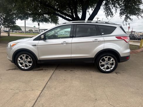Used 2014 Ford Escape Titanium FWD image 8