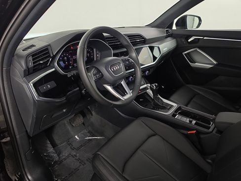 Certified 2025 Audi Q3 2.0T Premium Plus w/ Premium Plus Package AWD/4WD image 13
