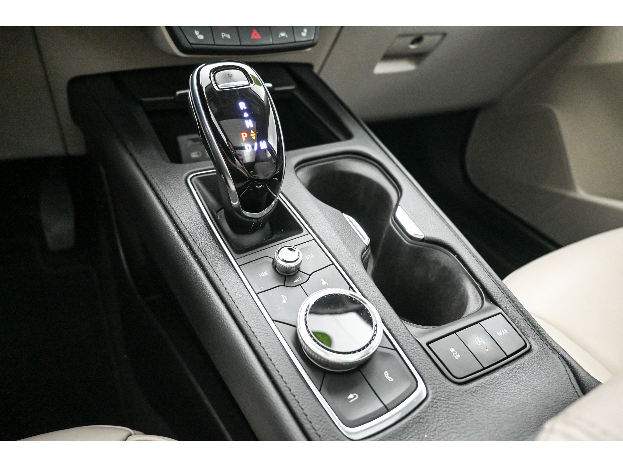 Used 2023 Cadillac XT4 Premium Luxury w/ Cold Weather Package FWD image 15