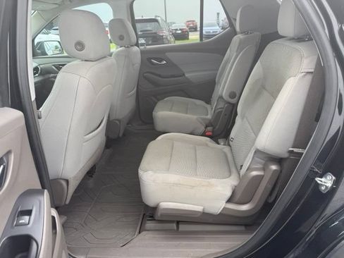 Used 2021 Chevrolet Traverse LT FWD image 18