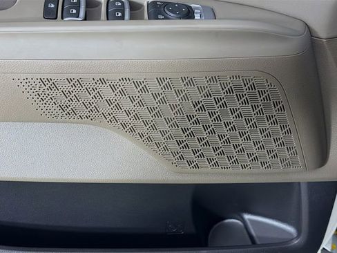 Used 2026 Kia Carnival image 23