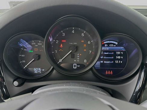 Certified 2026 Porsche Macan AWD/4WD image 15