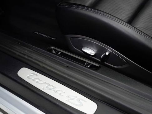 Used 2015 Porsche 911 Targa 4S AWD/4WD image 9