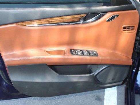 Used 2017 Maserati Quattroporte S GranLusso image 28