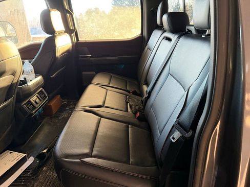 Used 2022 Ford F150 Lariat w/ Equipment Group 502A High image 18