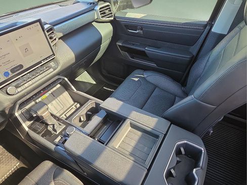 Used 2023 Toyota Tundra Limited w/ Power Package image 12