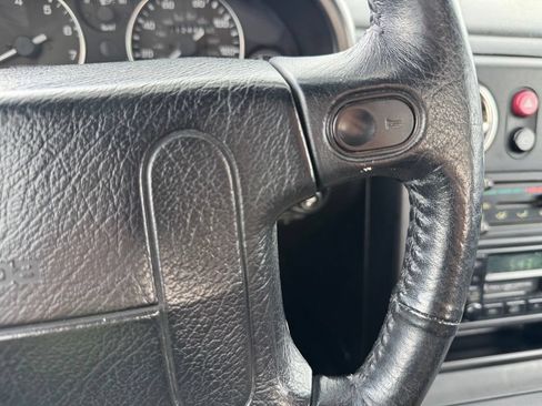 Used 1992 MAZDA MX-5 Miata RWD image 17