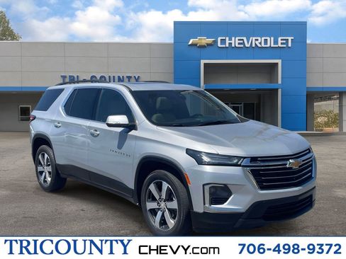Used 2022 Chevrolet Traverse LT w/ LT Premium Package FWD image 1