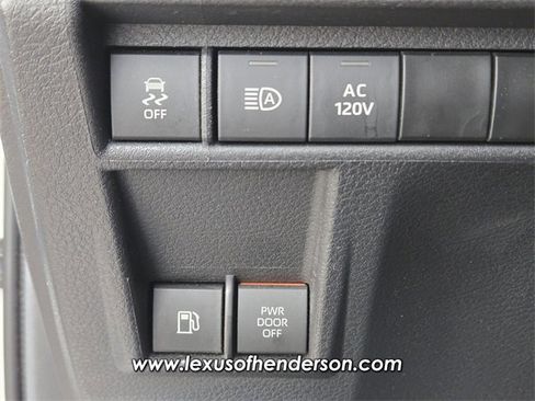 Used 2023 Toyota Sienna XSE image 22