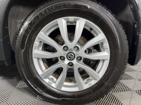 Used 2018 Nissan Rogue SV FWD image 14