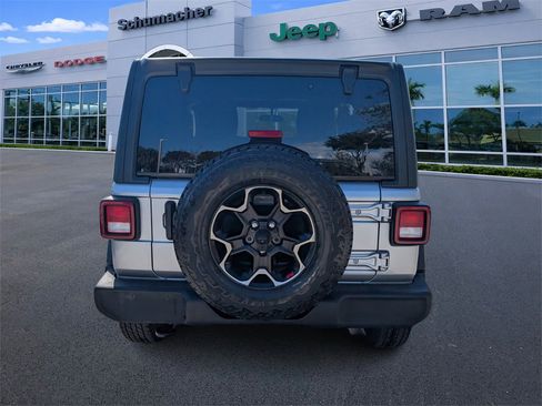 Used 2021 Jeep Wrangler Sport S image 6