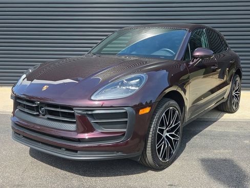 Certified 2026 Porsche Macan AWD/4WD image 1