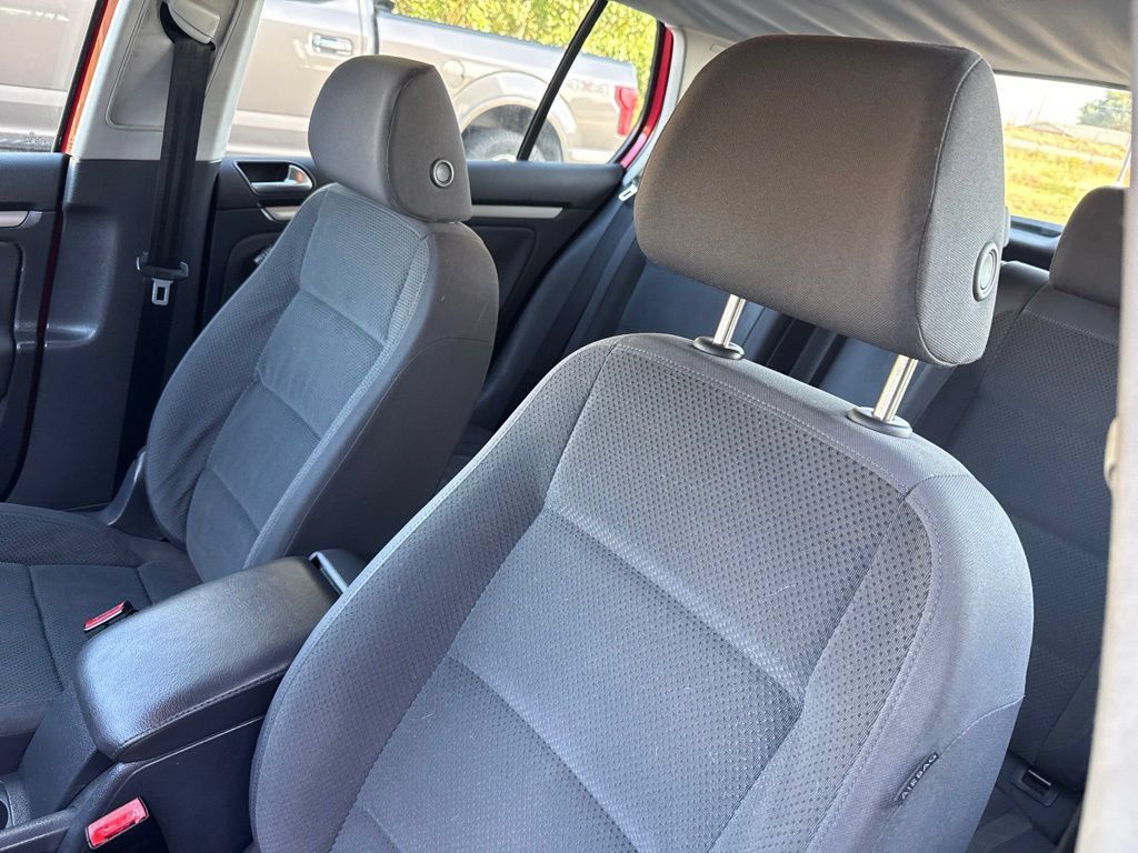 Used 2008 Volkswagen Rabbit S FWD image 22