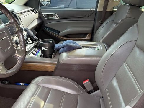 Used 2019 GMC Yukon XL Denali w/ Denali Ultimate Package AWD/4WD image 2