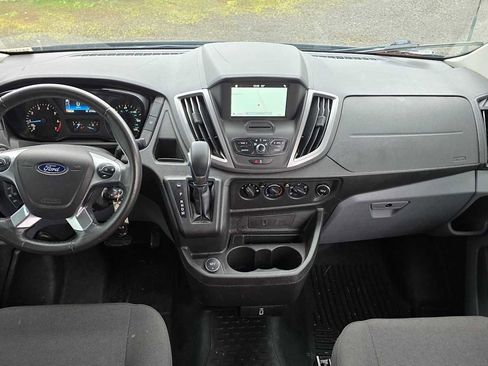 Used 2018 Ford Transit 350 XLT image 17