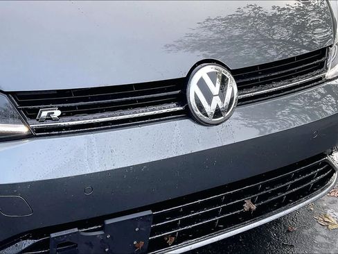 Used 2019 Volkswagen Golf R image 30