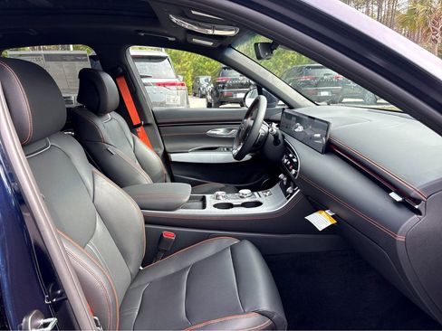 New 2026 Genesis GV70 2.5T Sport Prestige AWD/4WD image 18