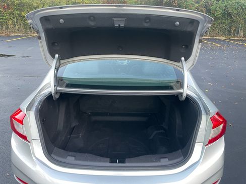 Used 2017 Chevrolet Cruze LS image 18