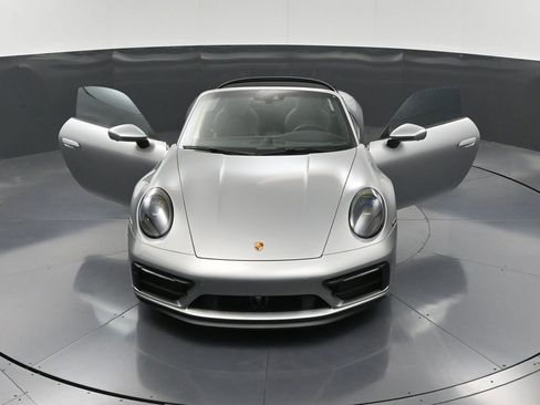 Certified 2024 Porsche 911 Carrera GTS image 34