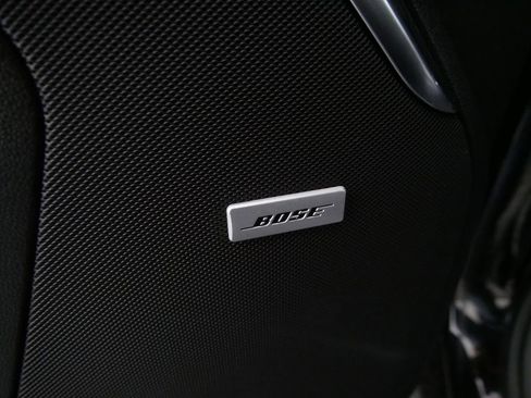 Used 2025 GMC Yukon Denali w/ Advanced Technology Package image 14