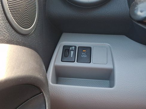 Used 2010 Toyota RAV4 Limited AWD/4WD image 23