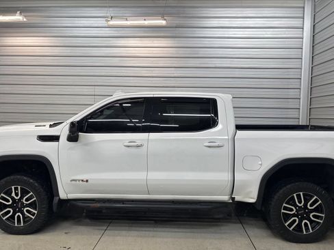 Used 2020 GMC Sierra 1500 AT4 w/ AT4 Premium Package AWD/4WD image 7