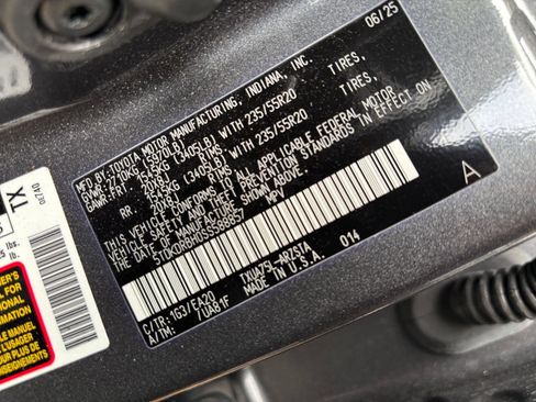 Used 2025 Toyota Highlander XSE AWD/4WD image 27