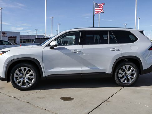 New 2026 Toyota Grand Highlander Limited image 5