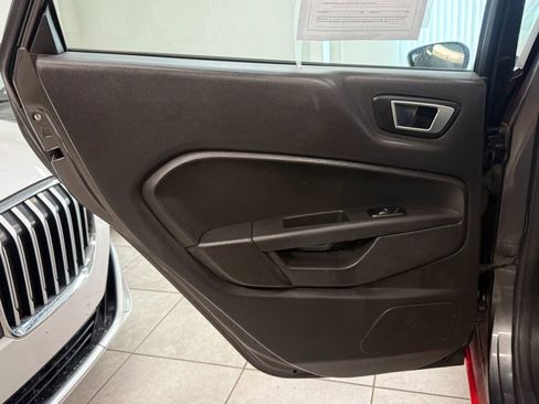 Used 2015 Ford Fiesta SE image 17