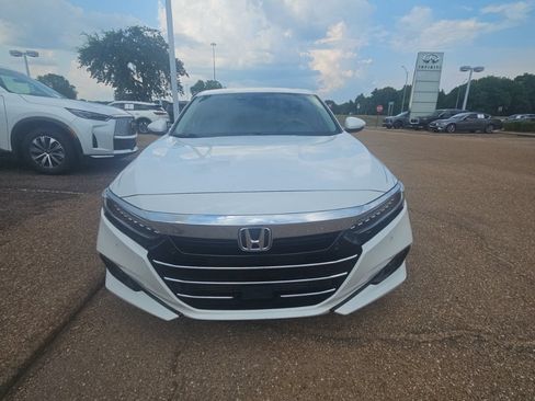 Used 2022 Honda Accord Touring image 1