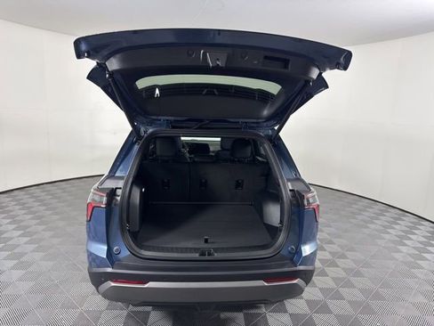 New 2026 Chevrolet Equinox LT w/ Convenience Package II FWD image 13
