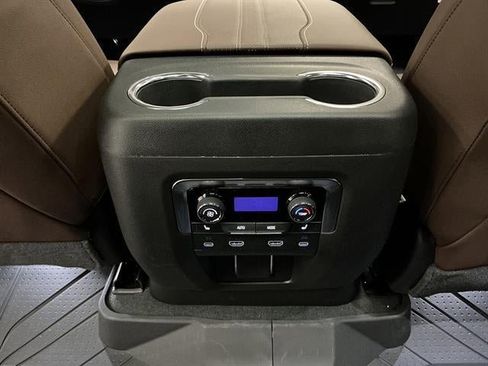New 2026 Chevrolet Suburban High Country AWD/4WD image 29