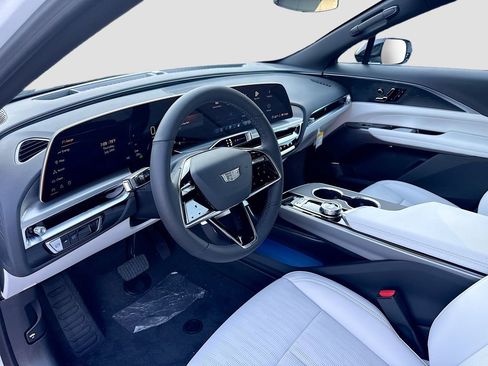 New 2025 Cadillac Lyriq Sport image 9