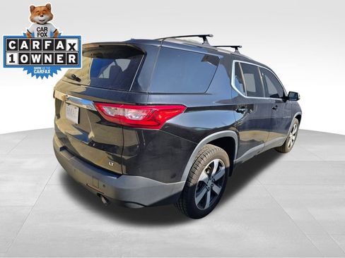 Used 2021 Chevrolet Traverse LT w/ LT Premium Package image 10