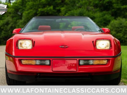 Used 1988 Chevrolet Corvette Convertible RWD image 2