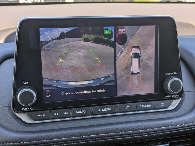 Used 2023 Nissan Rogue SL FWD image 24