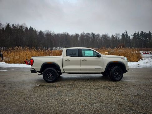 New 2026 GMC Canyon Elevation w/ Convenience Package image 3
