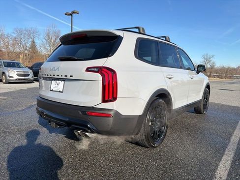 Used 2022 Kia Telluride EX w/ EX Premium Package image 9