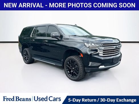 Used 2022 Chevrolet Suburban High Country AWD/4WD image 1