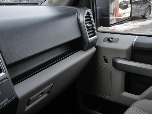 Used 2016 Ford F150 XLT image 31