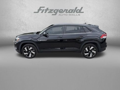 Used 2024 Volkswagen Atlas Cross Sport SE FWD image 5