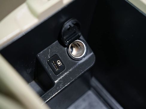 Used 2018 Nissan Rogue SV image 30