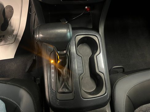 Used 2021 Chevrolet Colorado Z71 w/ Safety Package image 23